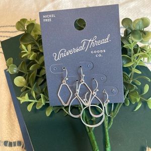 Universal thread earrings